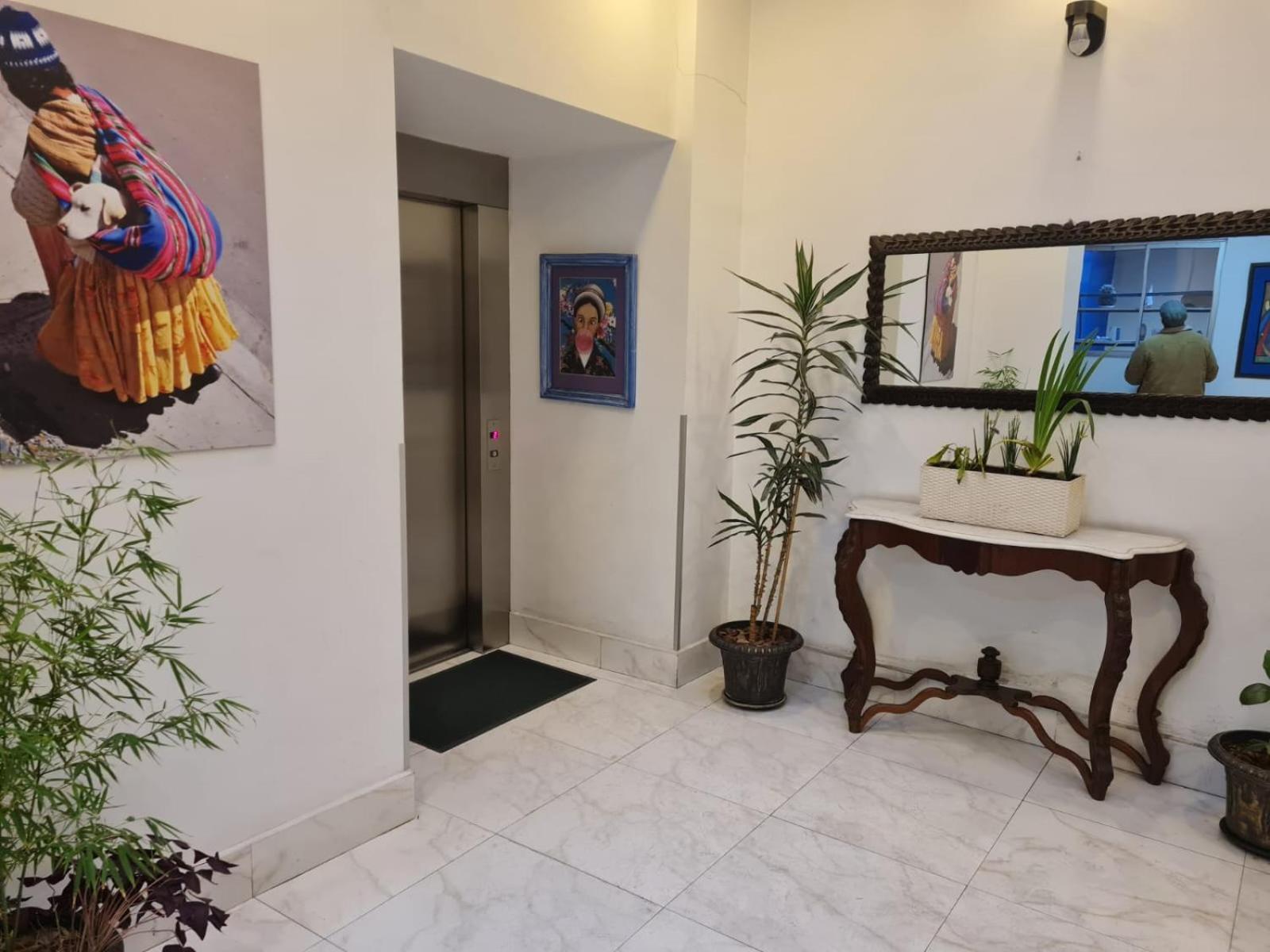 Apartment Lhamourai Living